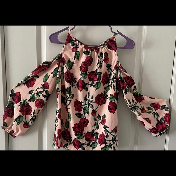 Peach Floral Cold Shoulder Top with Straps - Picture 3 of 3